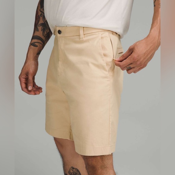 Lululemon Commission Classic-Fit Short 9" Oxford Prosecco Yellow/White - Picture 2 of 10